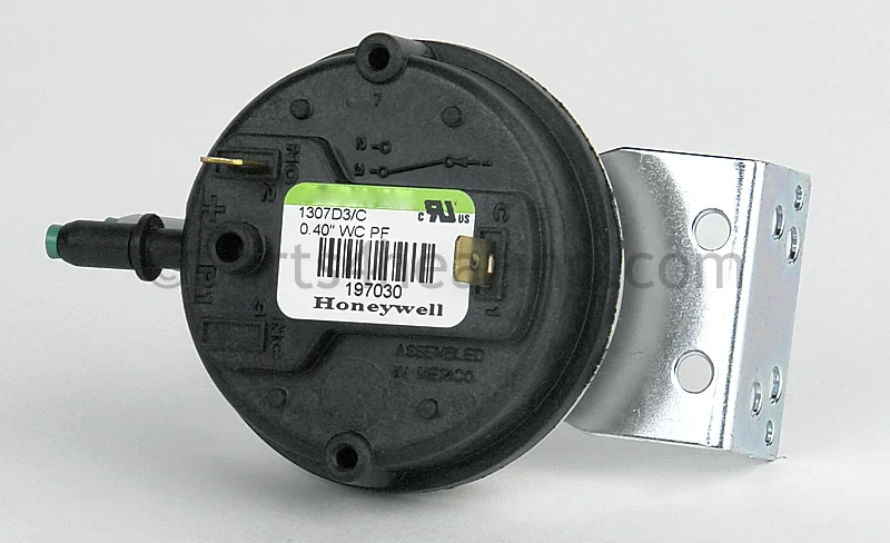 Reznor197030Pressure Switch 0 to 6000 Ft 0.40 In W.c. Green