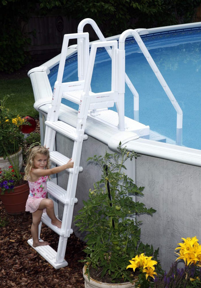 Walk-In Step with Outside Ladder