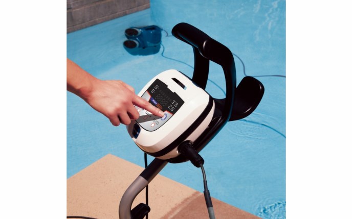Polaris | F9550 | 9550 Sport 4WD Robotic Pool Cleaner